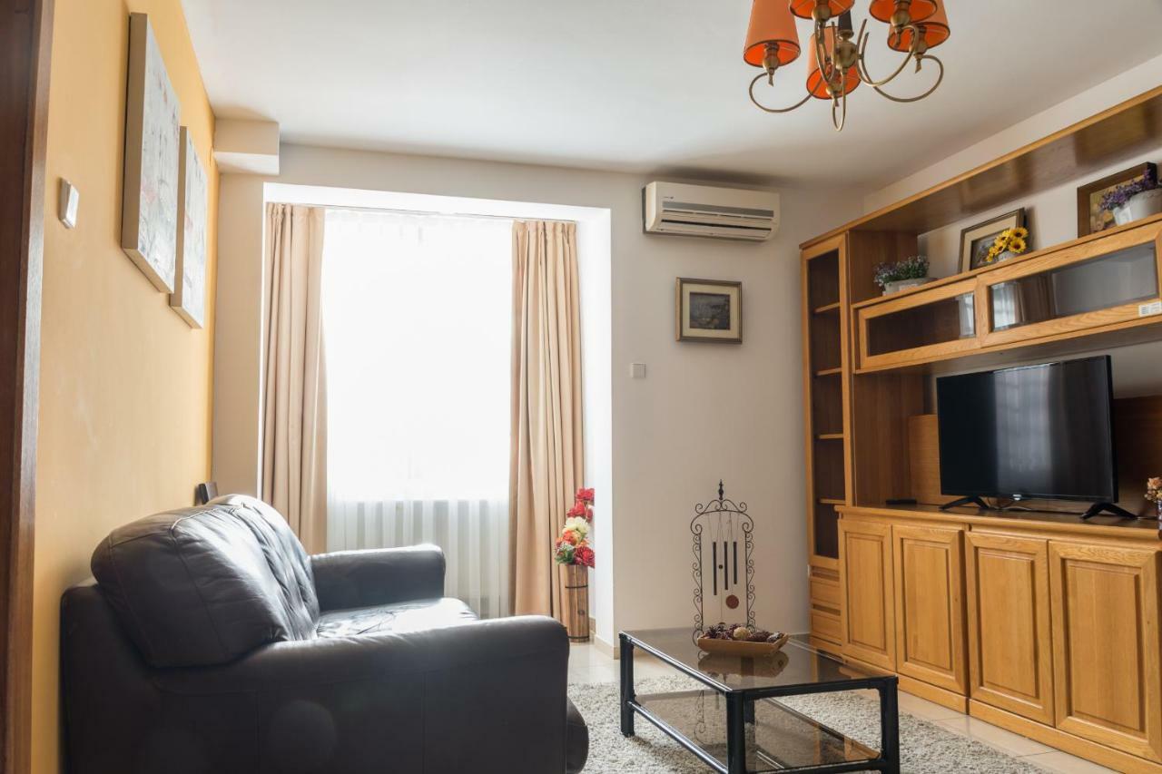 Maxxy Apartments Бухарест Екстер'єр фото